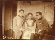 Војислав и Лидија Шикопарија - учесник Првог светског рата, у Одеси 1916. заједно са Лујом Ловрићем