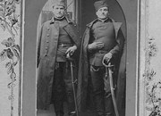 Slika Dragomira Dukića,(na slici desno) art.narednika iz Donje Šatornje