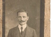 Фотографија  - Живојин Новаковић, учесник Првог светског рата, трговац из Пецке - носилац Албанске  споменице.