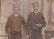 Радоје (1897-1942) и Илија Петровић (1894-1957),  фотографија из 1914.